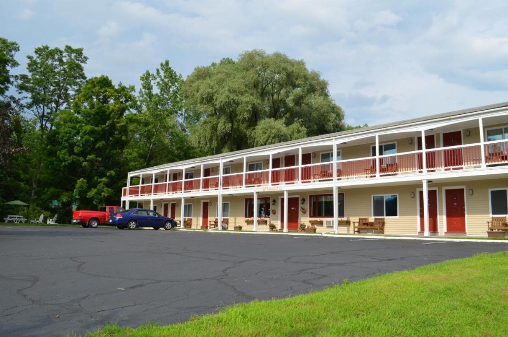 Cozy Corner Motel Image 19