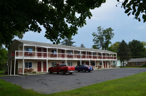Cozy Corner Motel image 20