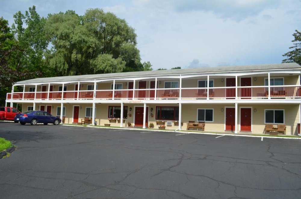 Cozy Corner Motel Image 22