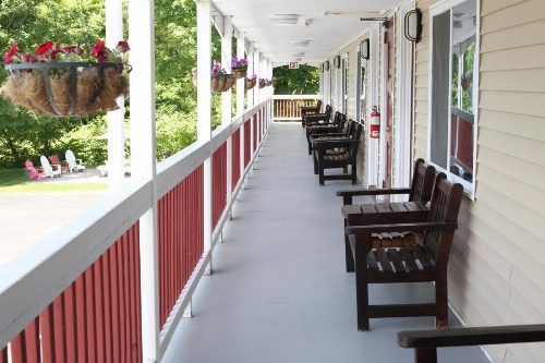 Cozy Corner Motel image 25