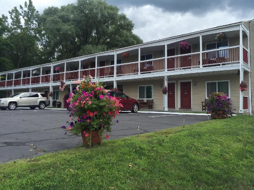 Cozy Corner Motel image 28