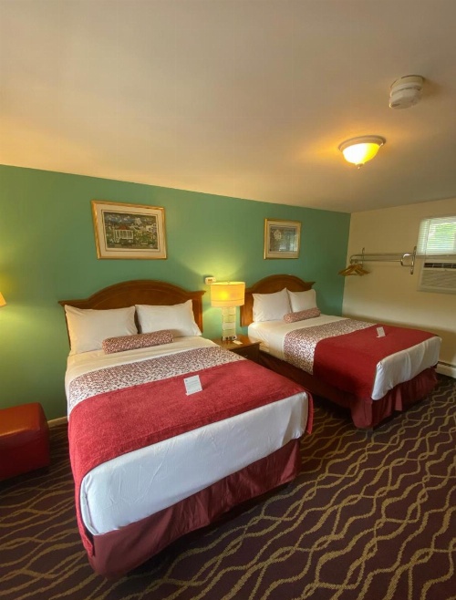 Cozy Corner Motel image 31